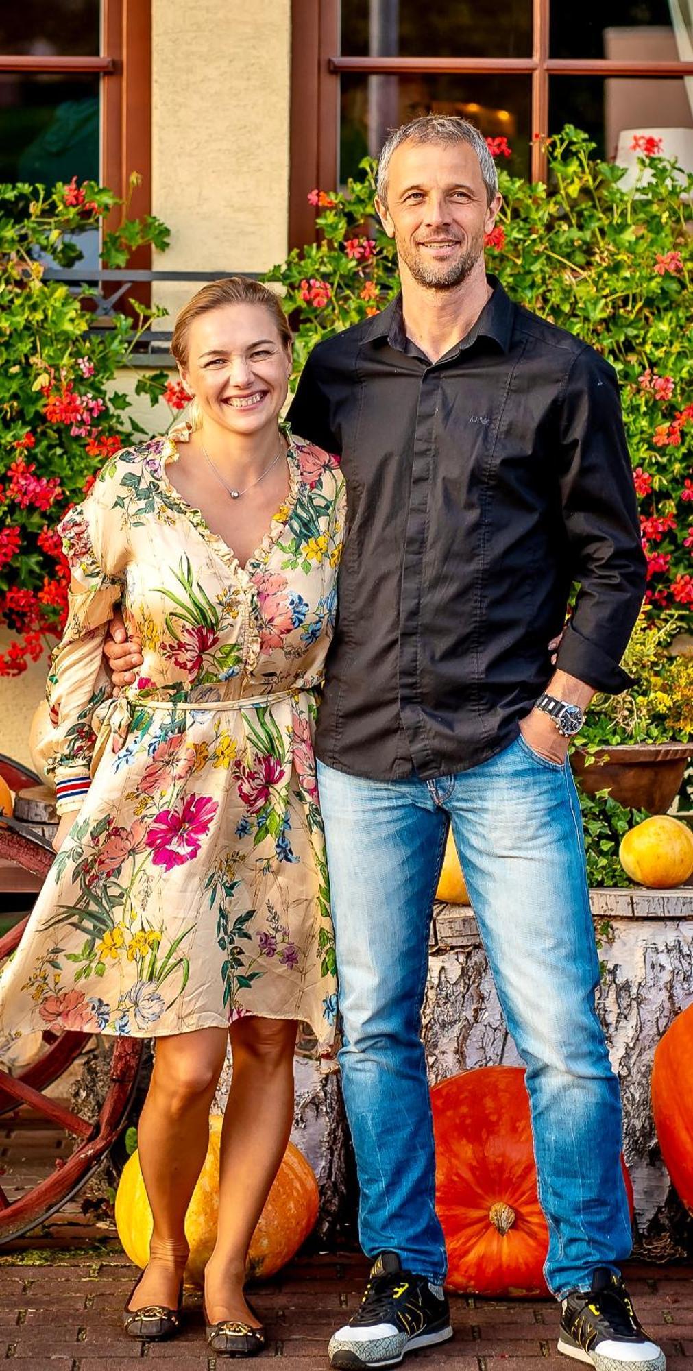 Penzion A Restaurace Stare Casy Horní Bečva Exteriör bild